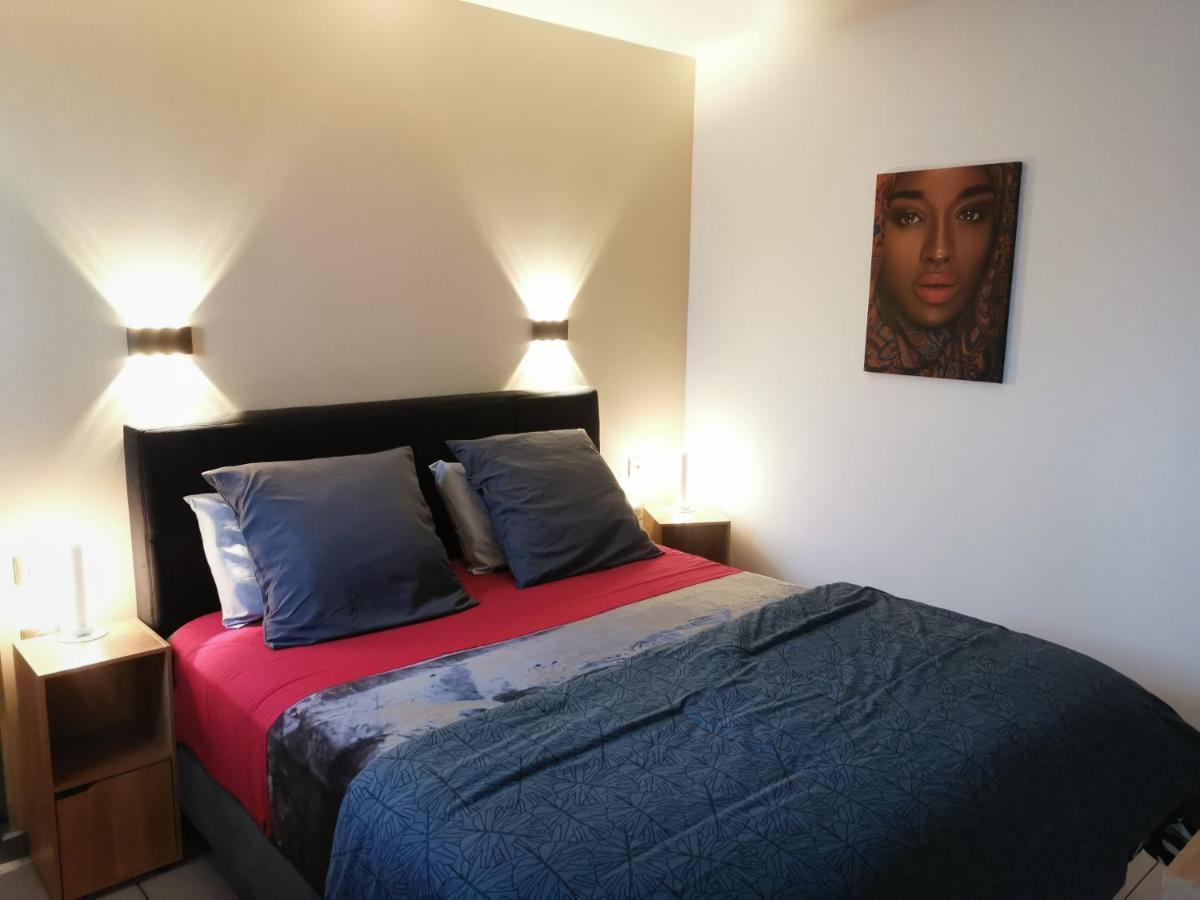 Hostal 170 Room 15 Service Appartement Le Tampon Exterior photo